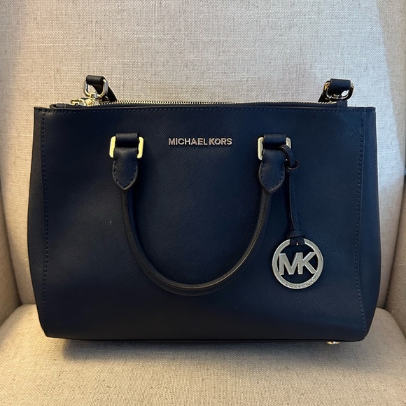 Michael Kors Navy Blue Leather Handbag with Gold Accents - Picture 1 of 7
